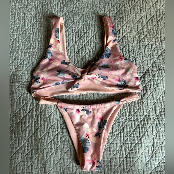 Handmade bikini from Leila Swimwear - Picture 1 of 3